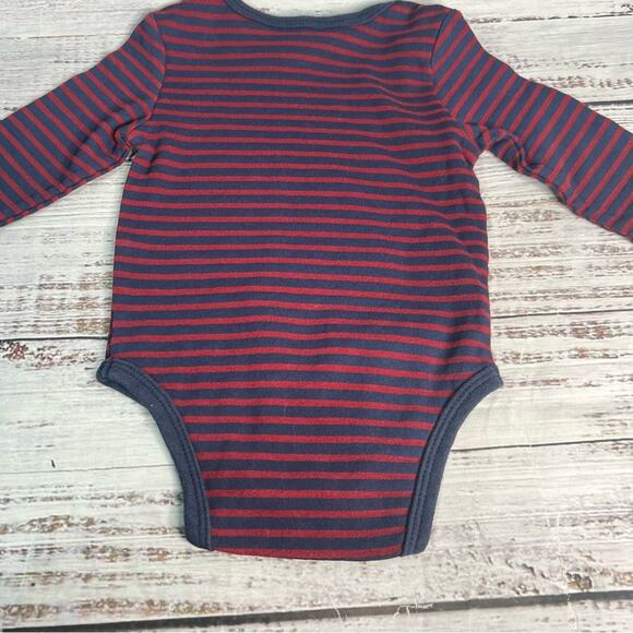 Baby Guess Long Sleeve Bodysuit 6-9 Months Navy Maroon Stripes Triangle Logo - Picture 6 of 11